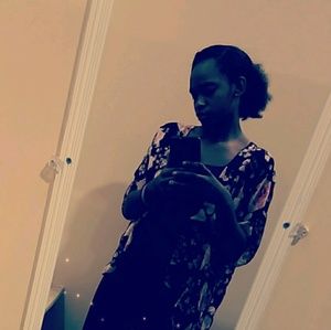 Meet your Posher, Nikiyah